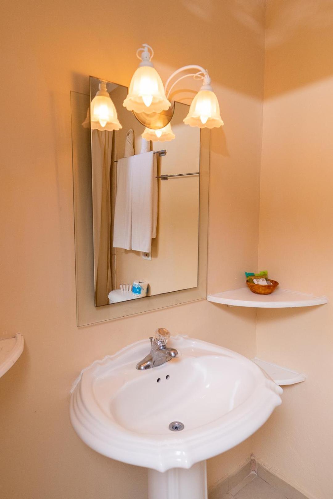 Franklyn D Resort & Spa All Inclusive รันอเวย์เบย์ ภายนอก รูปภาพ