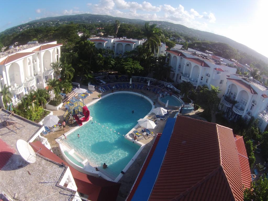 Franklyn D Resort & Spa All Inclusive รันอเวย์เบย์ ภายนอก รูปภาพ
