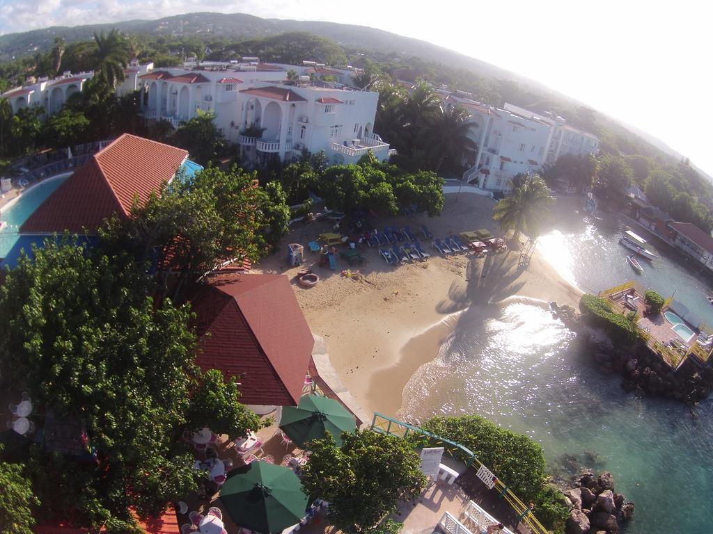Franklyn D Resort & Spa All Inclusive รันอเวย์เบย์ ภายนอก รูปภาพ