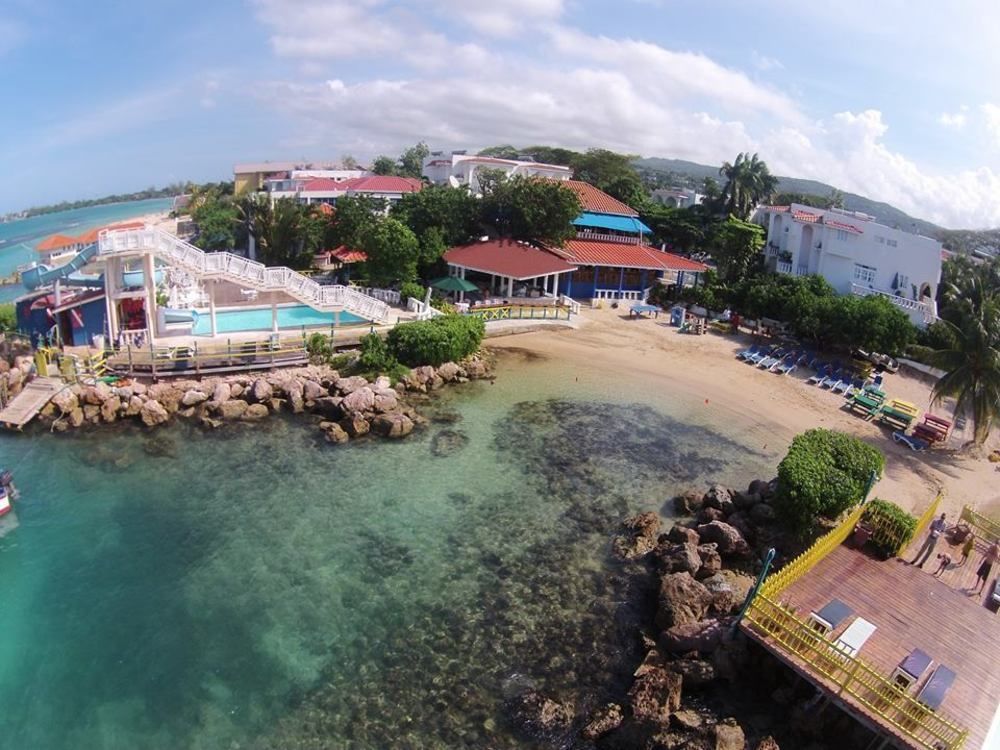 Franklyn D Resort & Spa All Inclusive รันอเวย์เบย์ ภายนอก รูปภาพ