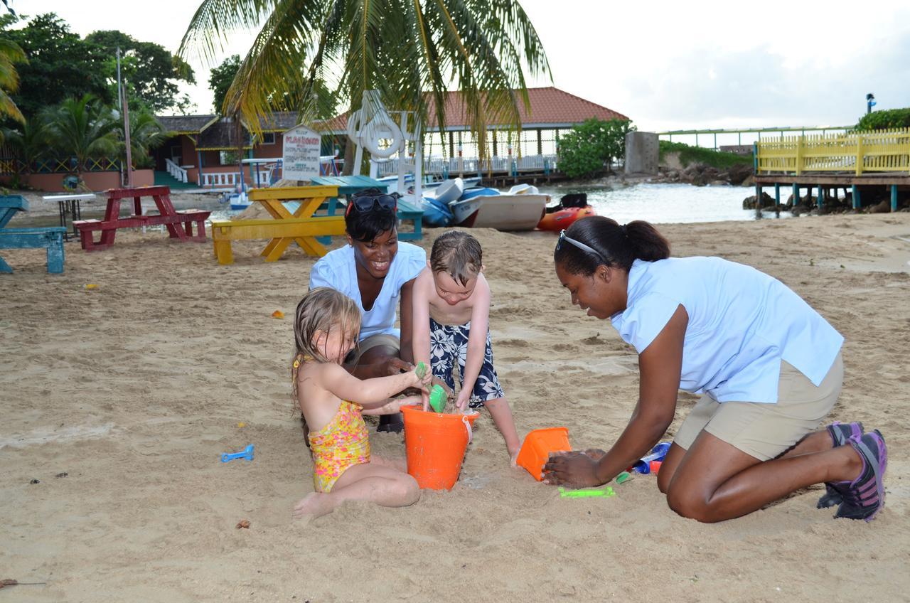 Franklyn D Resort & Spa All Inclusive รันอเวย์เบย์ ภายนอก รูปภาพ