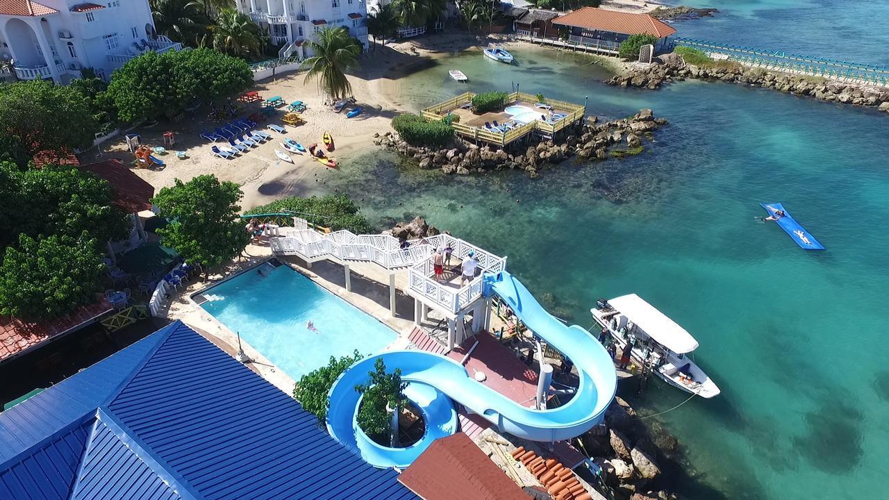 Franklyn D Resort & Spa All Inclusive รันอเวย์เบย์ ภายนอก รูปภาพ