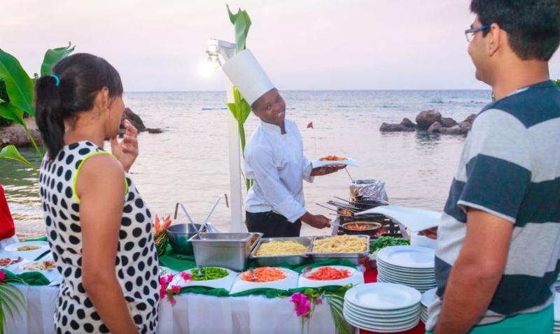Franklyn D Resort & Spa All Inclusive รันอเวย์เบย์ ภายนอก รูปภาพ